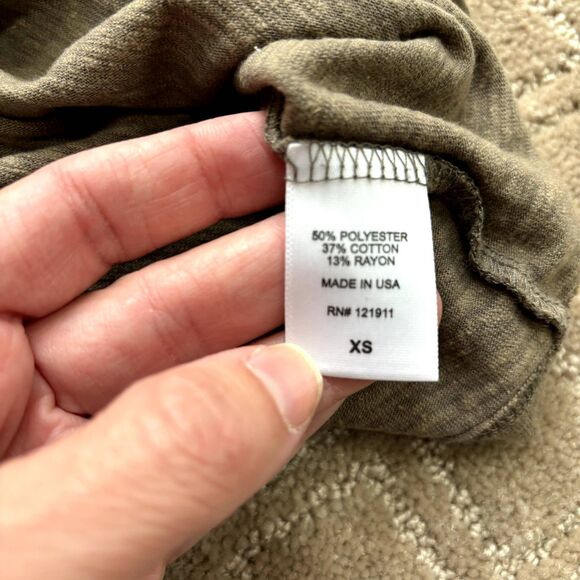 Revolve LNA Open Cold Shoulder Short Sleeve T Shirt Top XS Heather Gray Casual - Picture 3 of 6